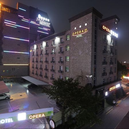 Opera 21 Hotel Чонджу Екстериор снимка