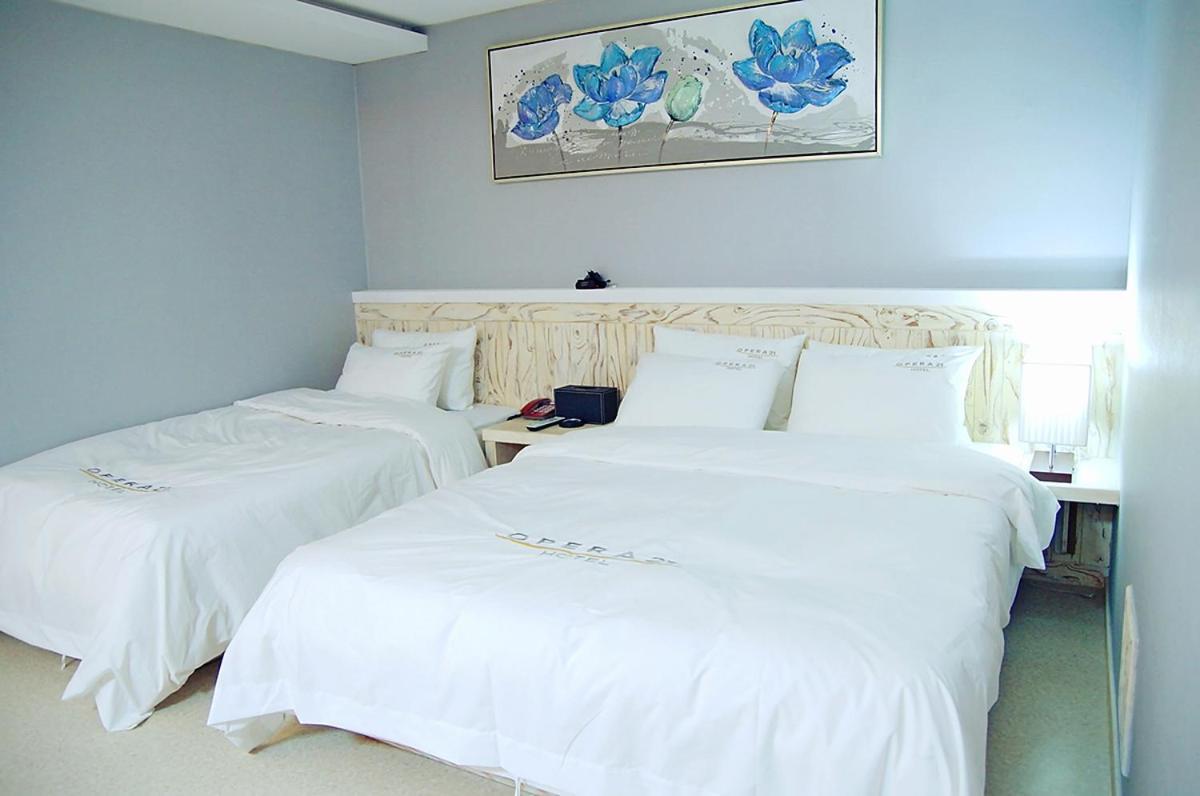 Opera 21 Hotel Чонджу Екстериор снимка