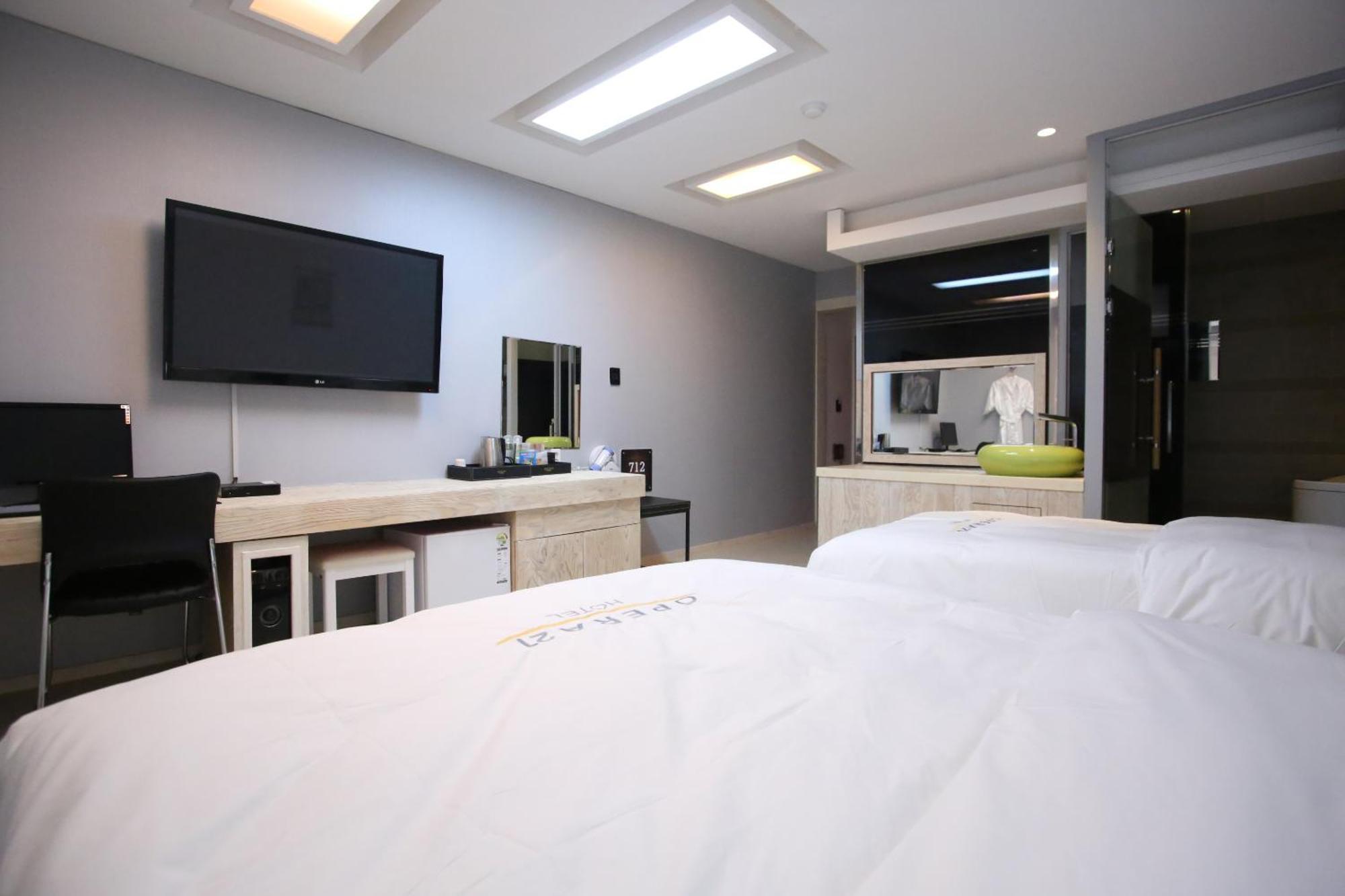 Opera 21 Hotel Чонджу Екстериор снимка