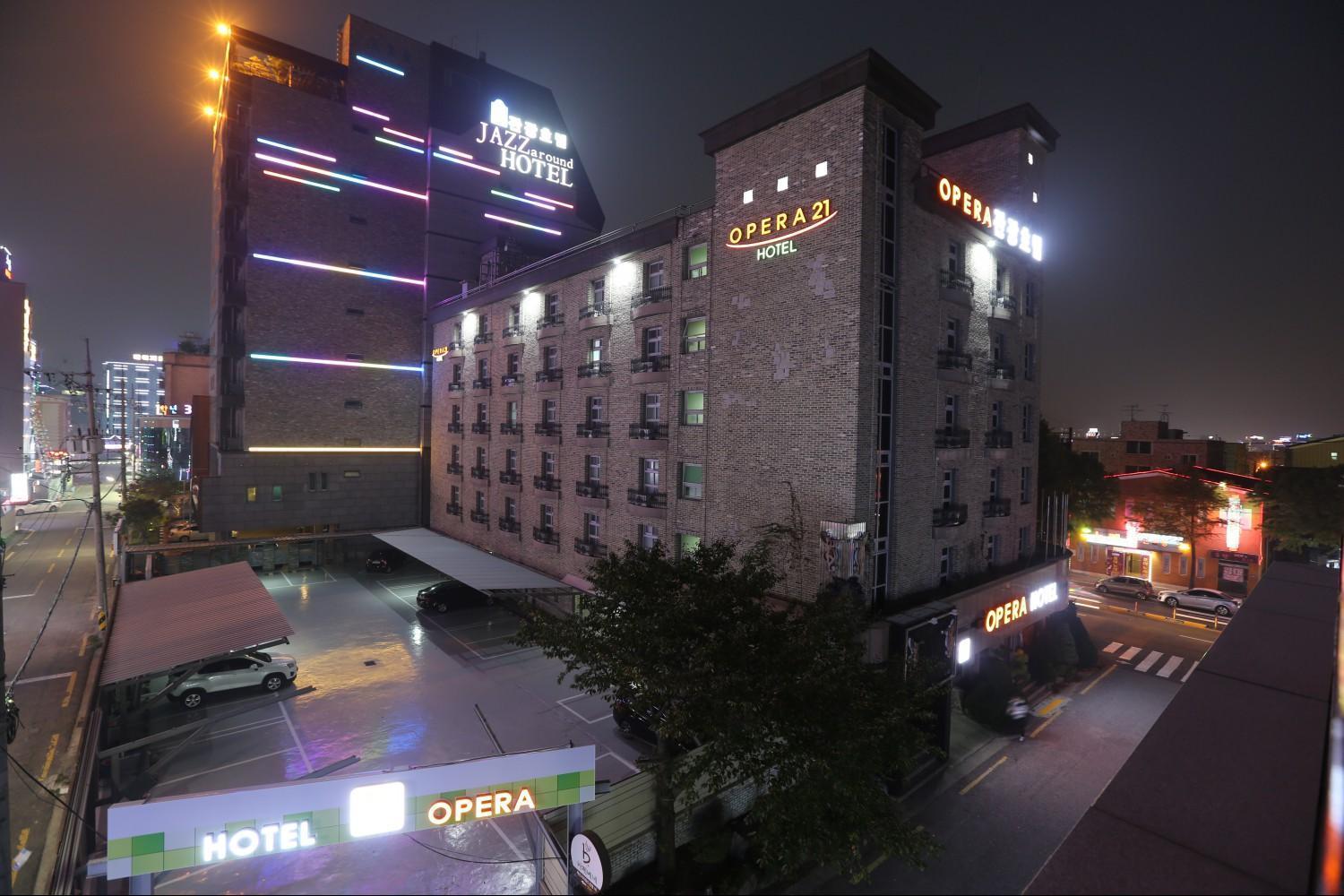 Opera 21 Hotel Чонджу Екстериор снимка