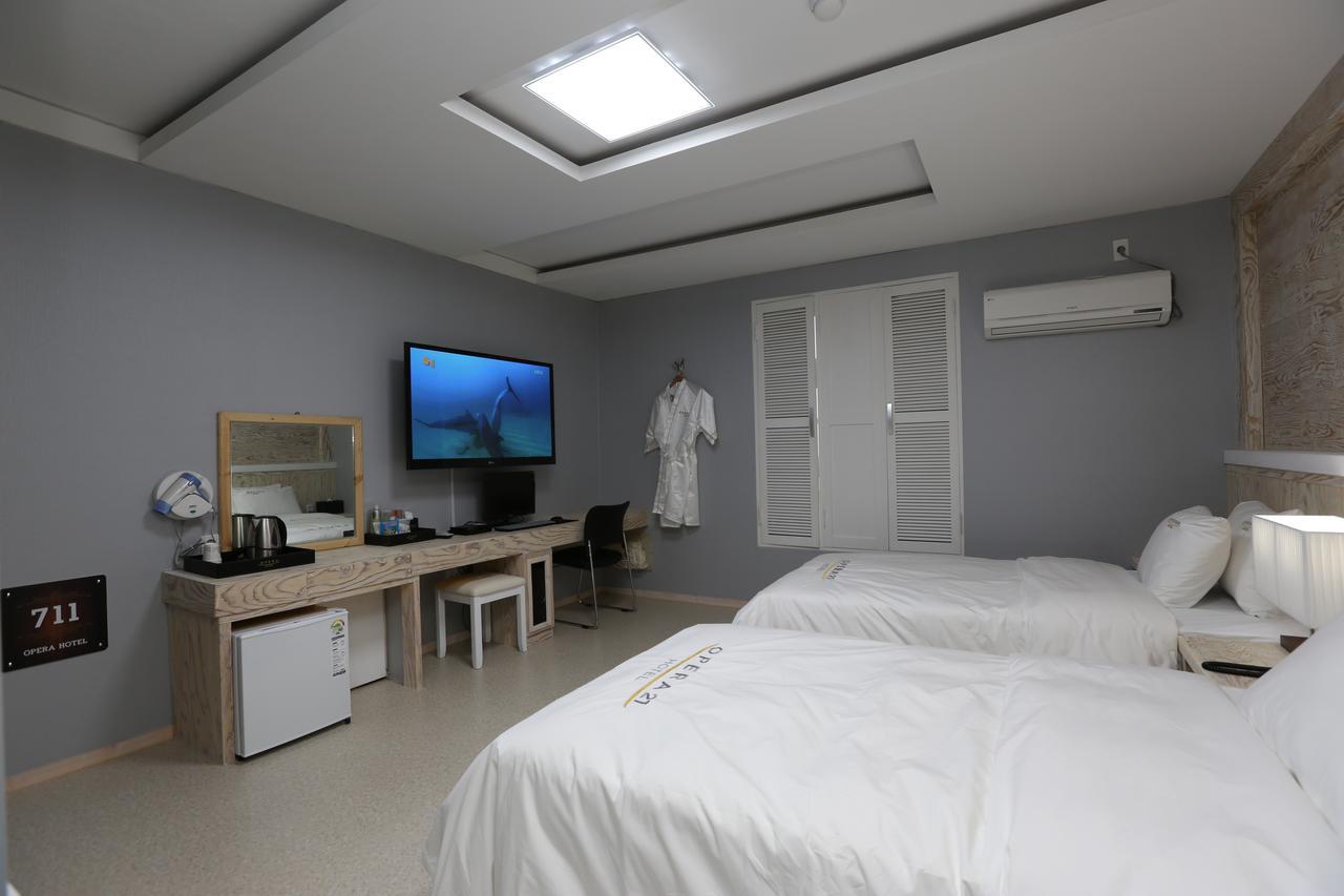 Opera 21 Hotel Чонджу Екстериор снимка
